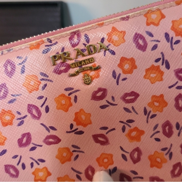 AUTHENTIC PRADA FLORAL LONG WALLET EUC - Picture 5 of 16